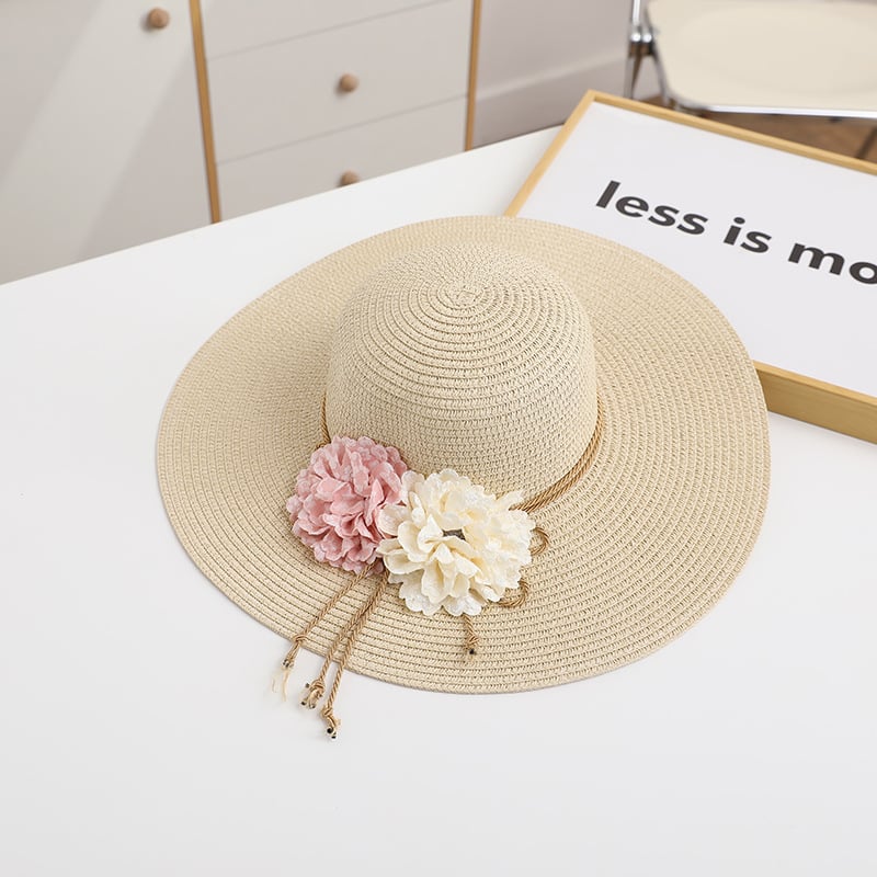 Fashionable Women's Straw Beach Hat