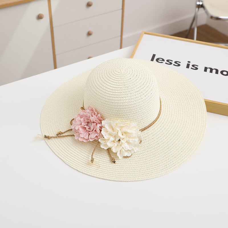 Fashionable Women's Straw Beach Hat